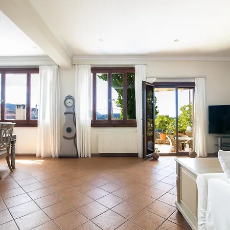 Kosta's House בית נופש Valanio