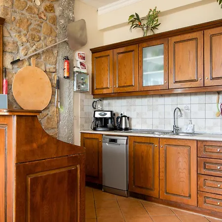 Kosta's House * Valanio