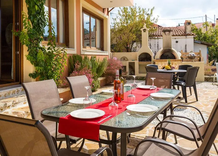 Kosta's House Casa de Férias *