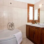 Kosta's House Valanio